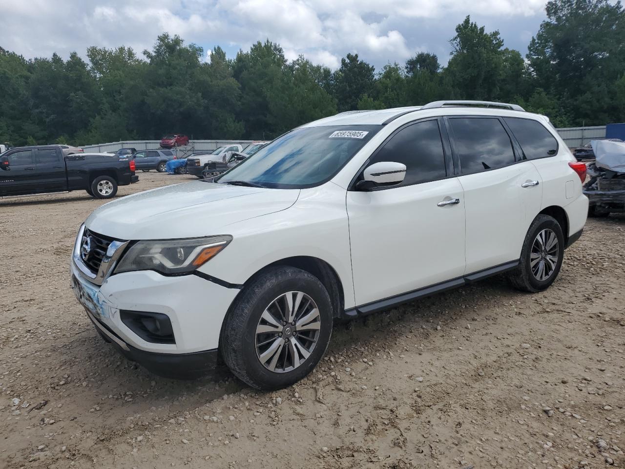 NISSAN PATHFINDER 2017