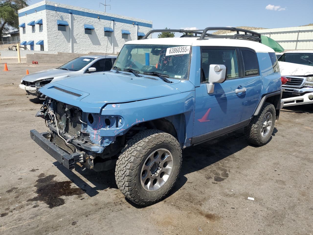 TOYOTA FJ CRUISER 2011