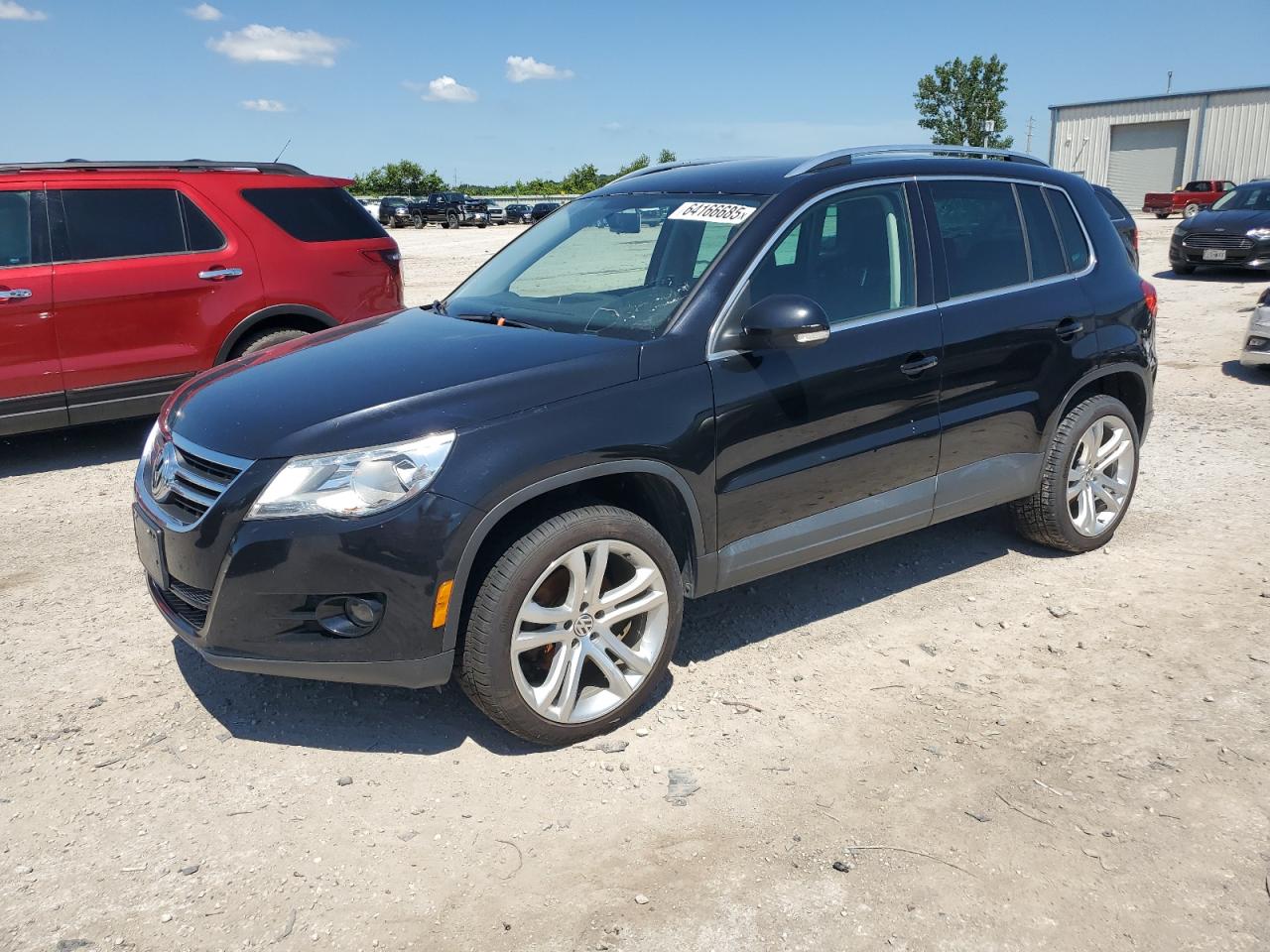 VOLKSWAGEN TIGUAN S 2011
