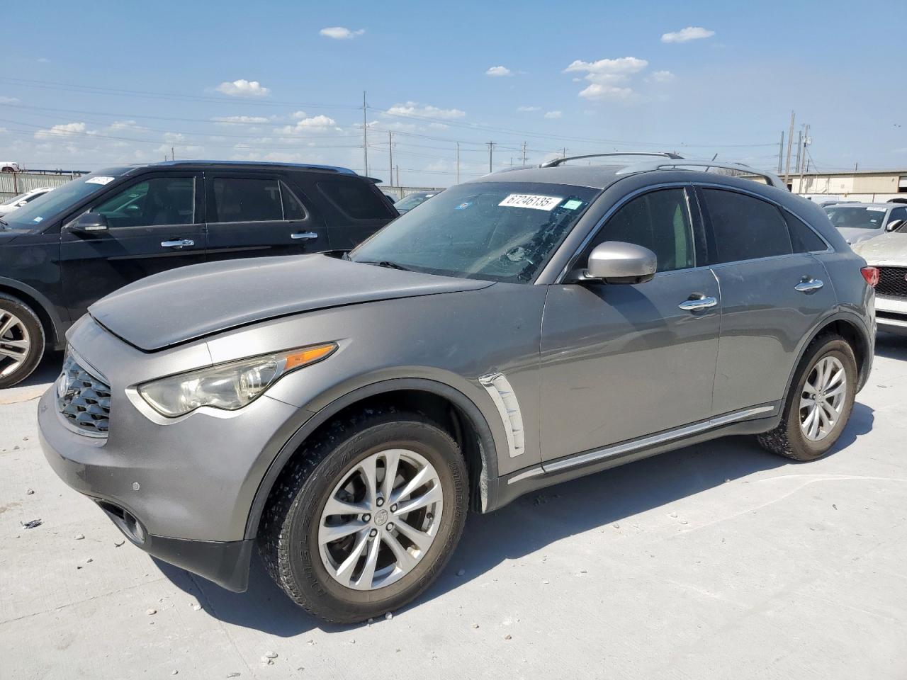 INFINITI FX35 2011