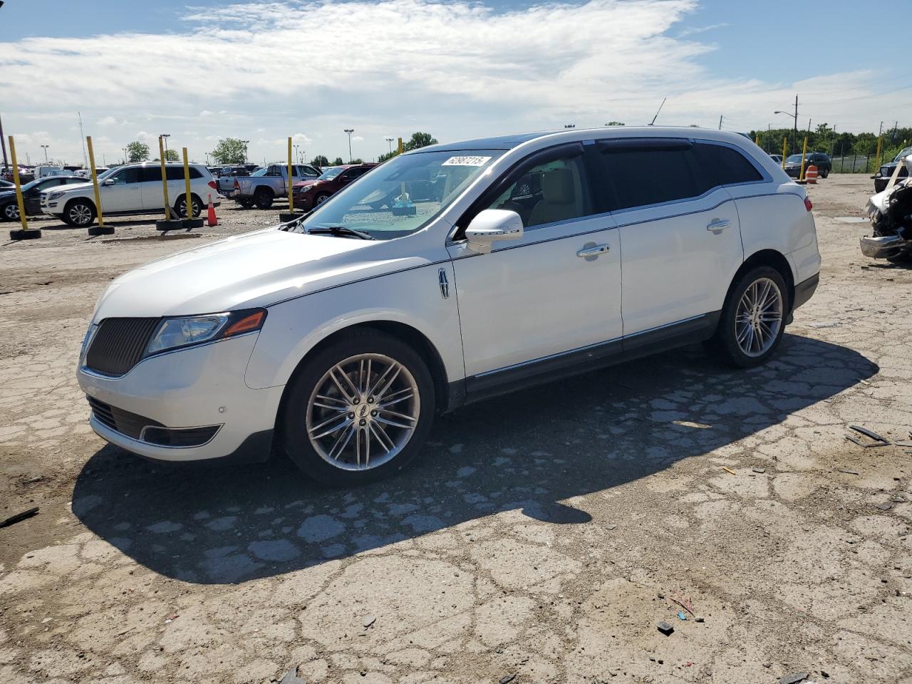 LINCOLN MKT 2014