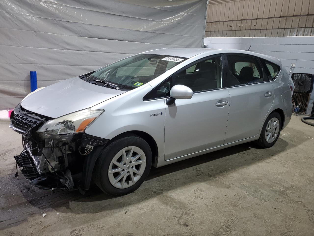 TOYOTA PRIUS V 2012