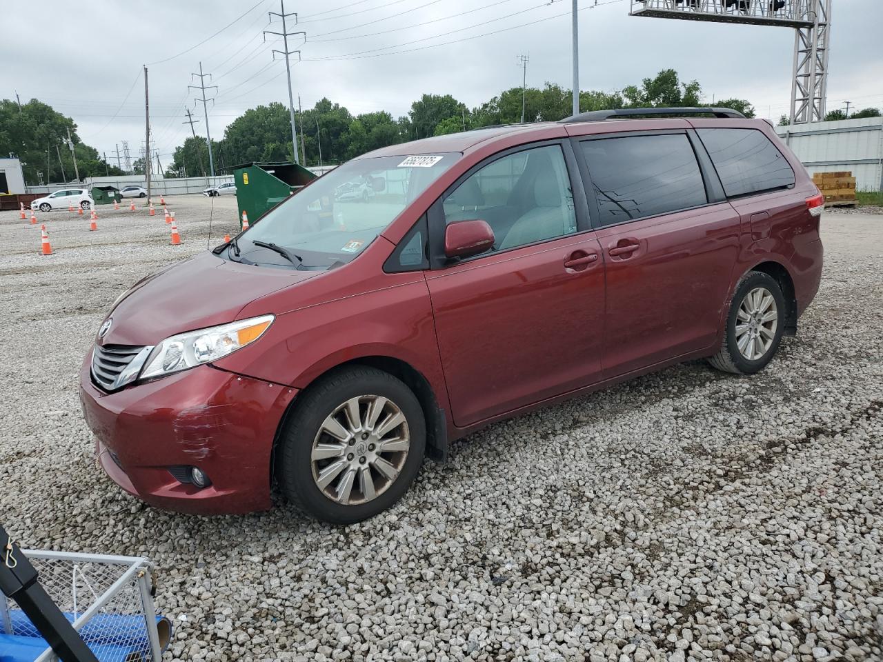 TOYOTA SIENNA 2013