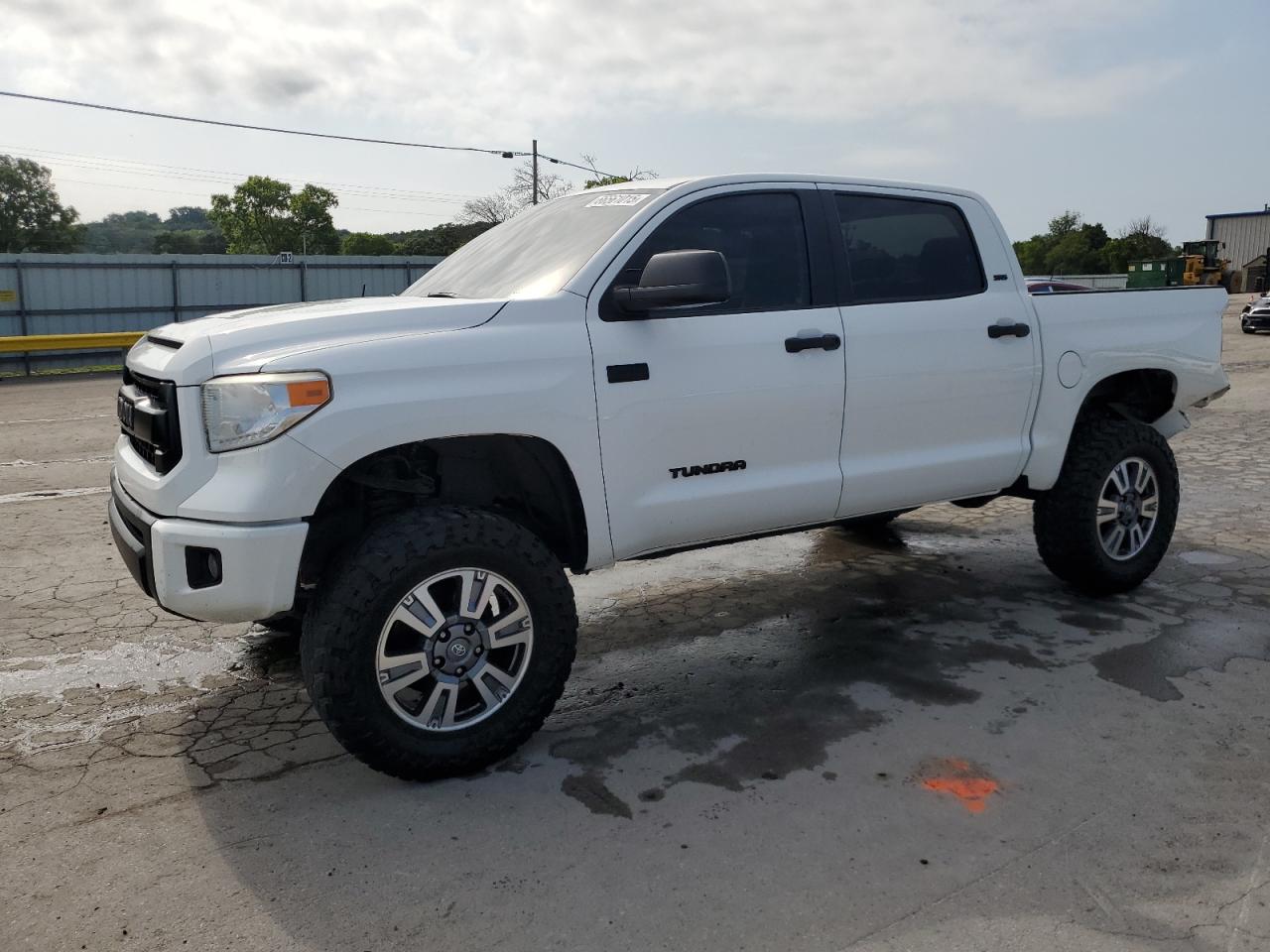 TOYOTA TUNDRA CRE 2017