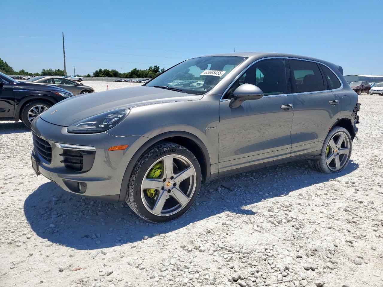 PORSCHE CAYENNE SE 2016