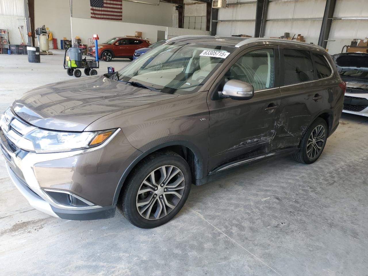MITSUBISHI OUTLANDER 2016