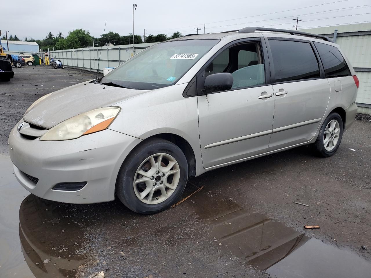 TOYOTA SIENNA CE 2007