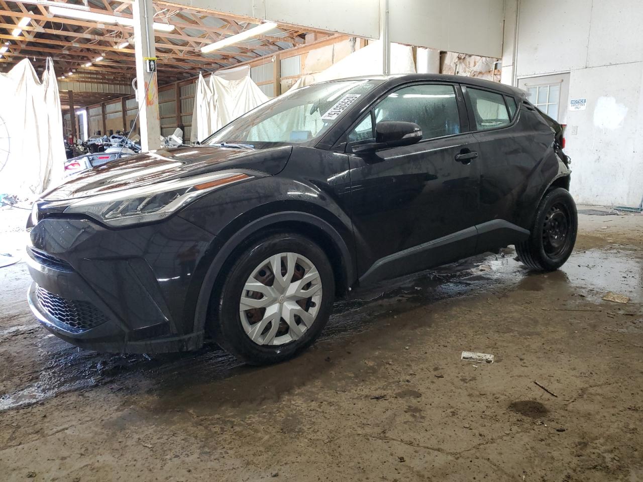 TOYOTA C-HR XLE 2021
