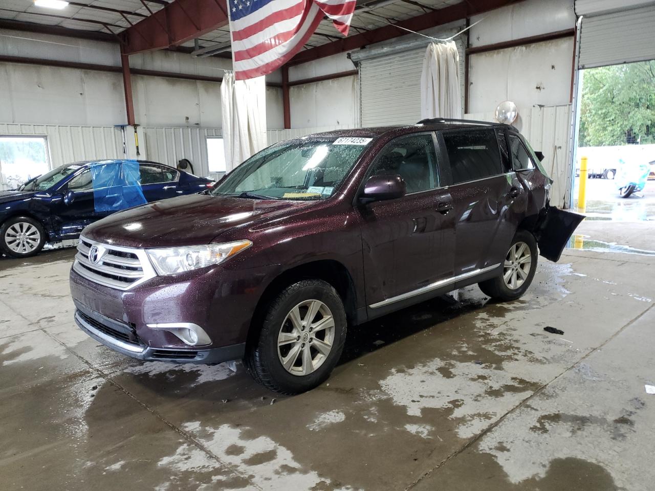 TOYOTA HIGHLANDER 2011
