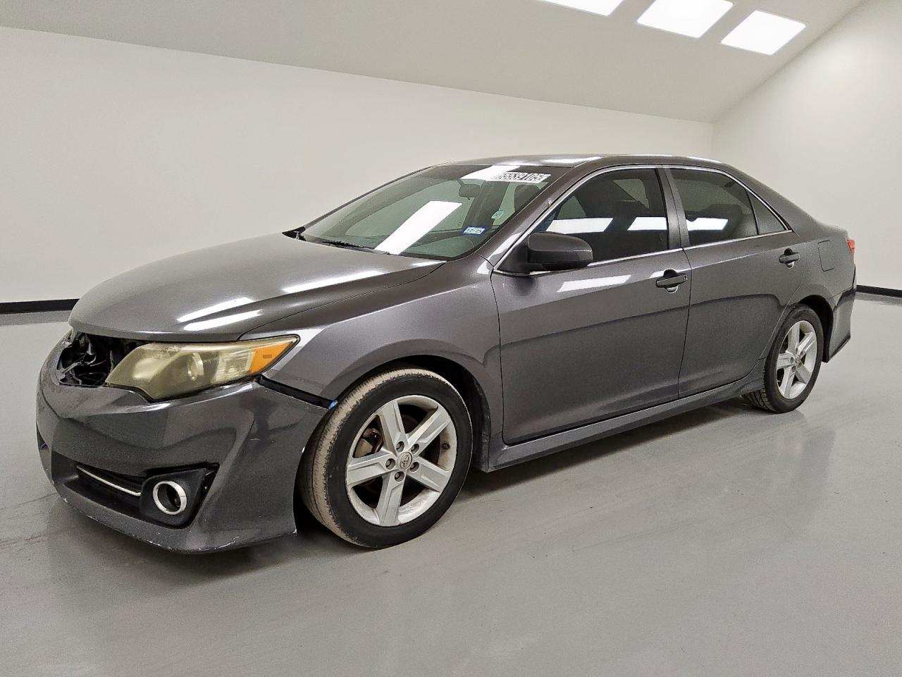 TOYOTA CAMRY L 2014