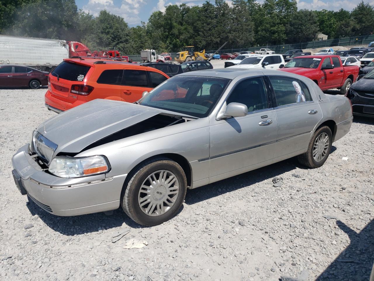 LINCOLN TOWN CAR 2007