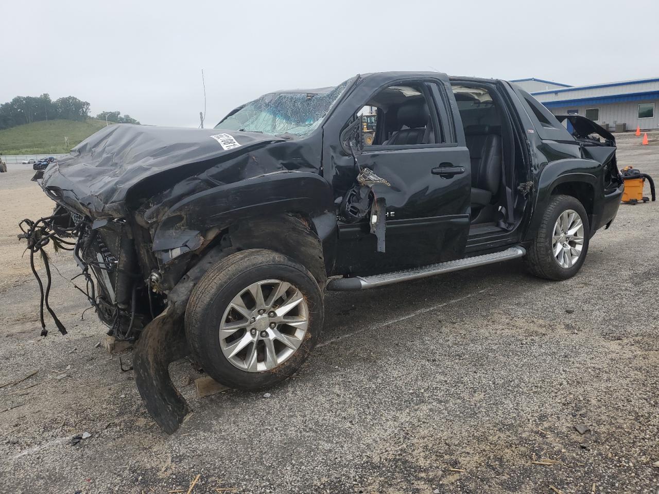 CHEVROLET AVALANCHE 2011