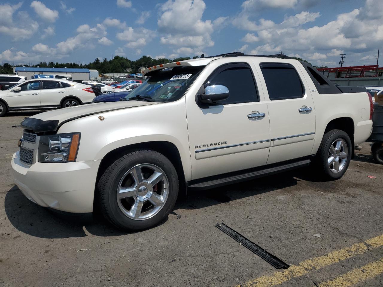 CHEVROLET AVALANCHE 2011