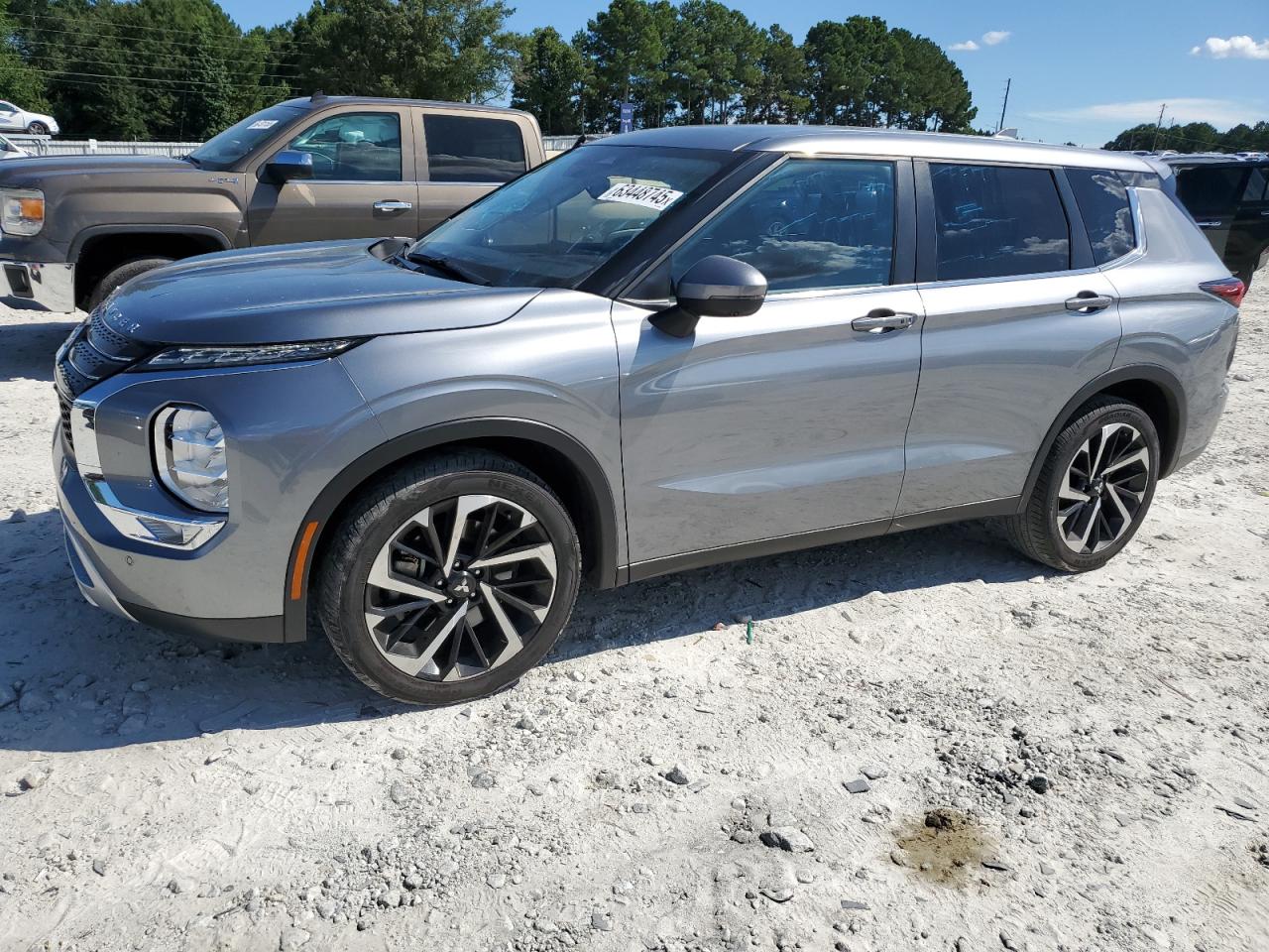 MITSUBISHI OUTLANDER 2024