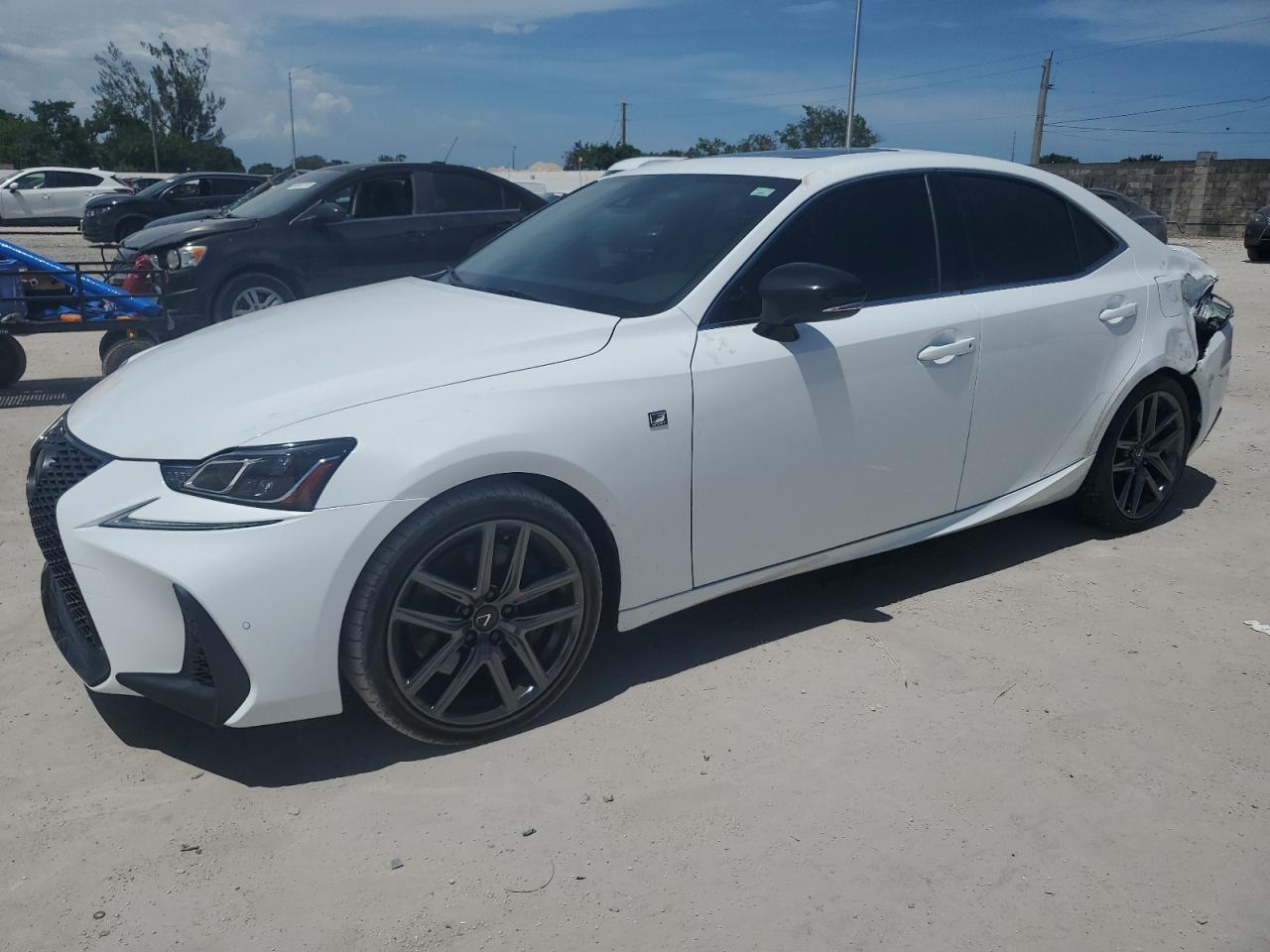 LEXUS IS 2020