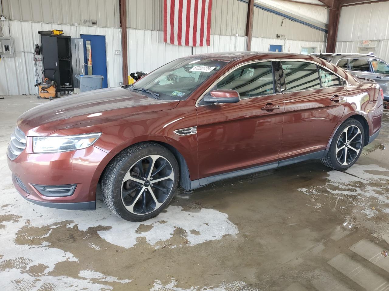 FORD TAURUS SEL 2015