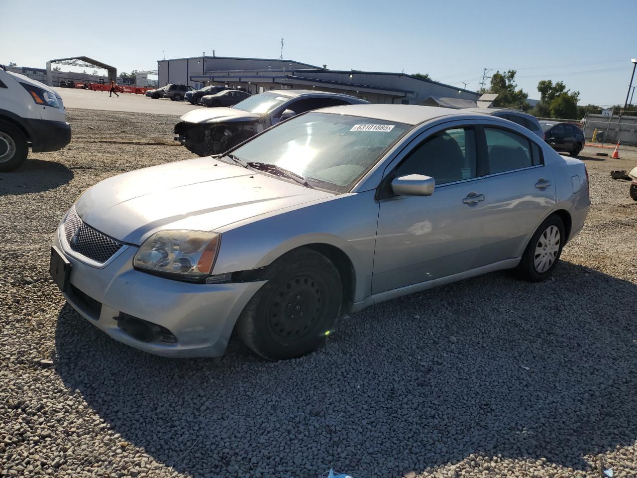 MITSUBISHI GALANT ES 2012