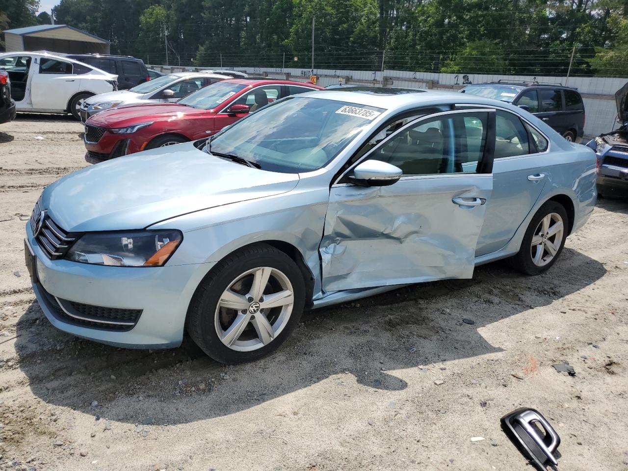 VOLKSWAGEN PASSAT SE 2012