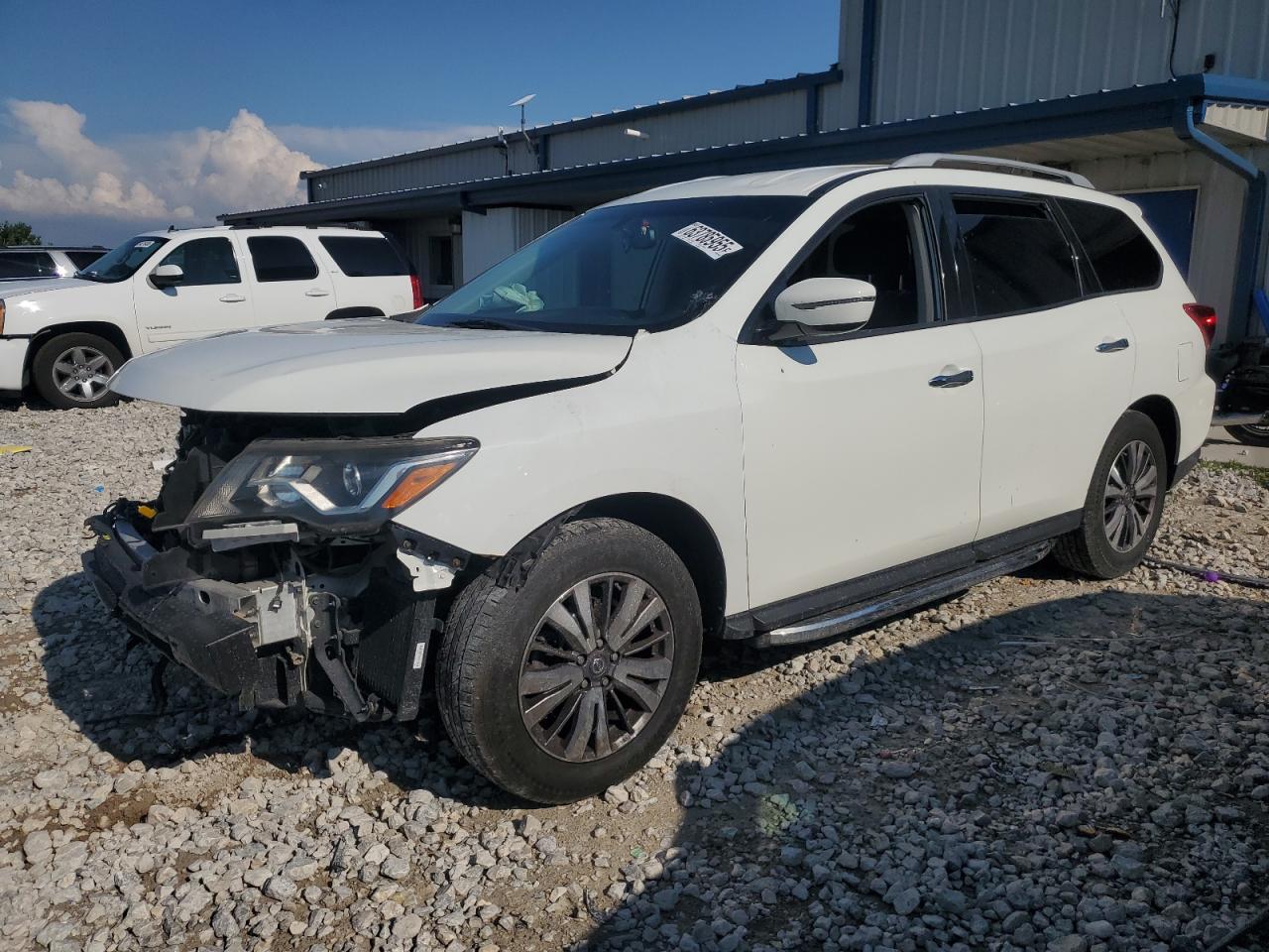 NISSAN PATHFINDER 2017