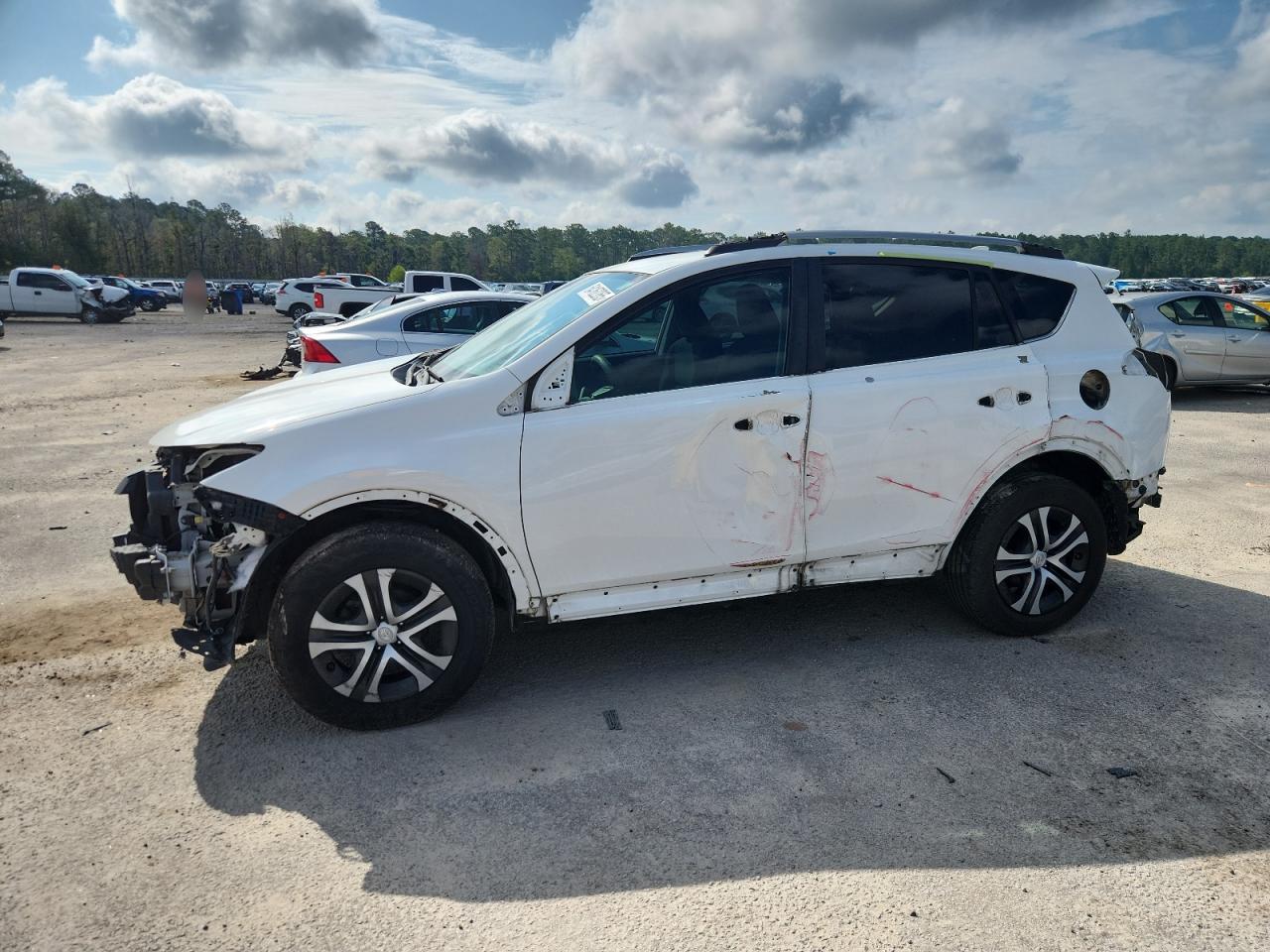 TOYOTA RAV4 LE 2017
