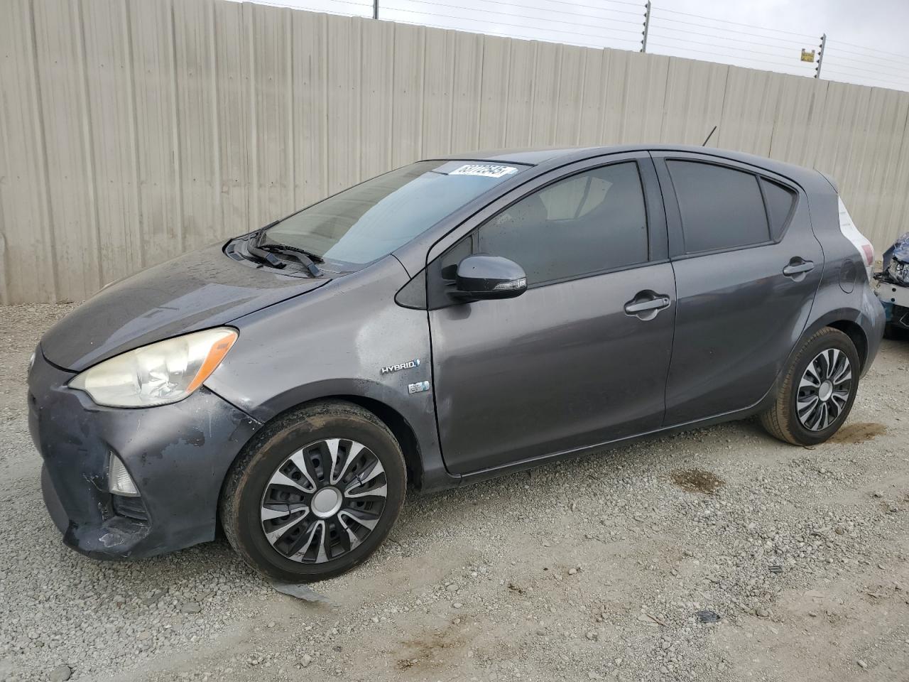 TOYOTA PRIUS C 2013