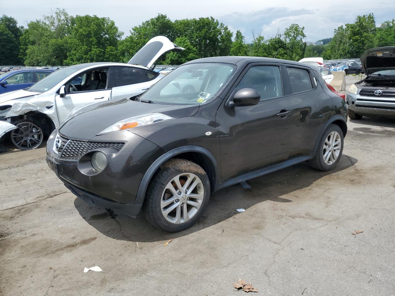 NISSAN JUKE 2012