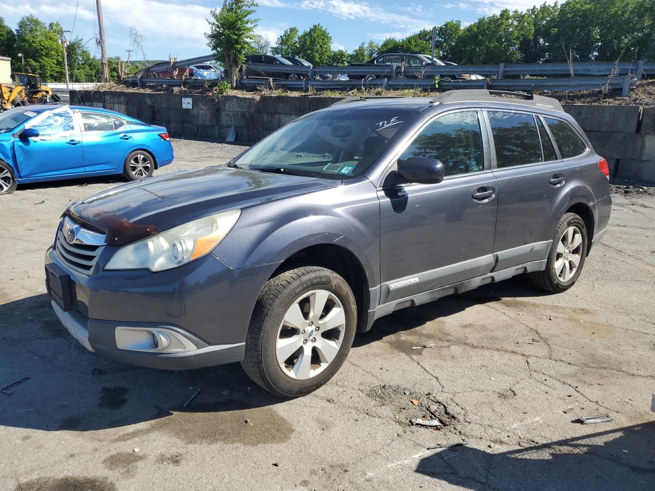 SUBARU OUTBACK 2. 2012