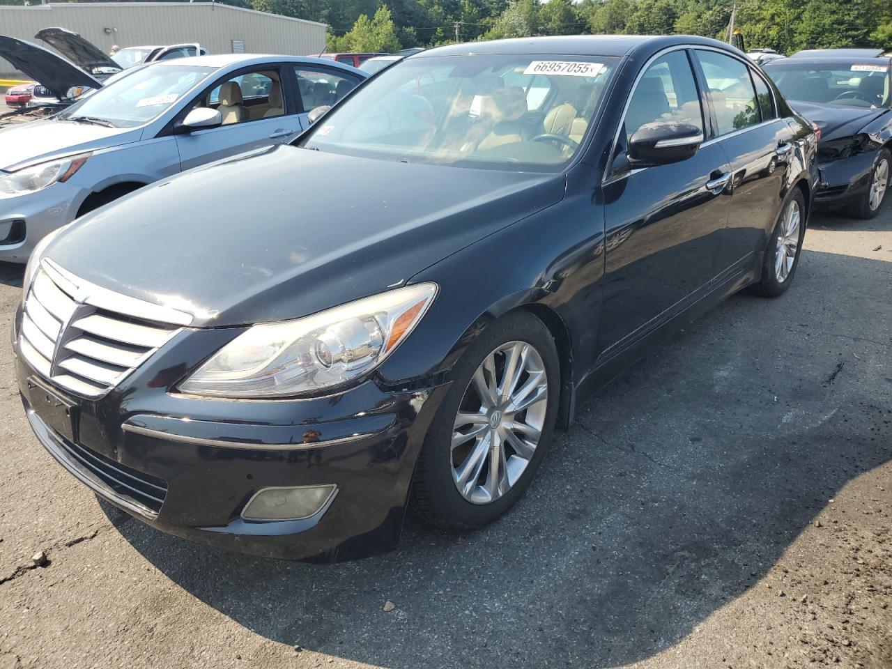HYUNDAI GENESIS 3. 2013