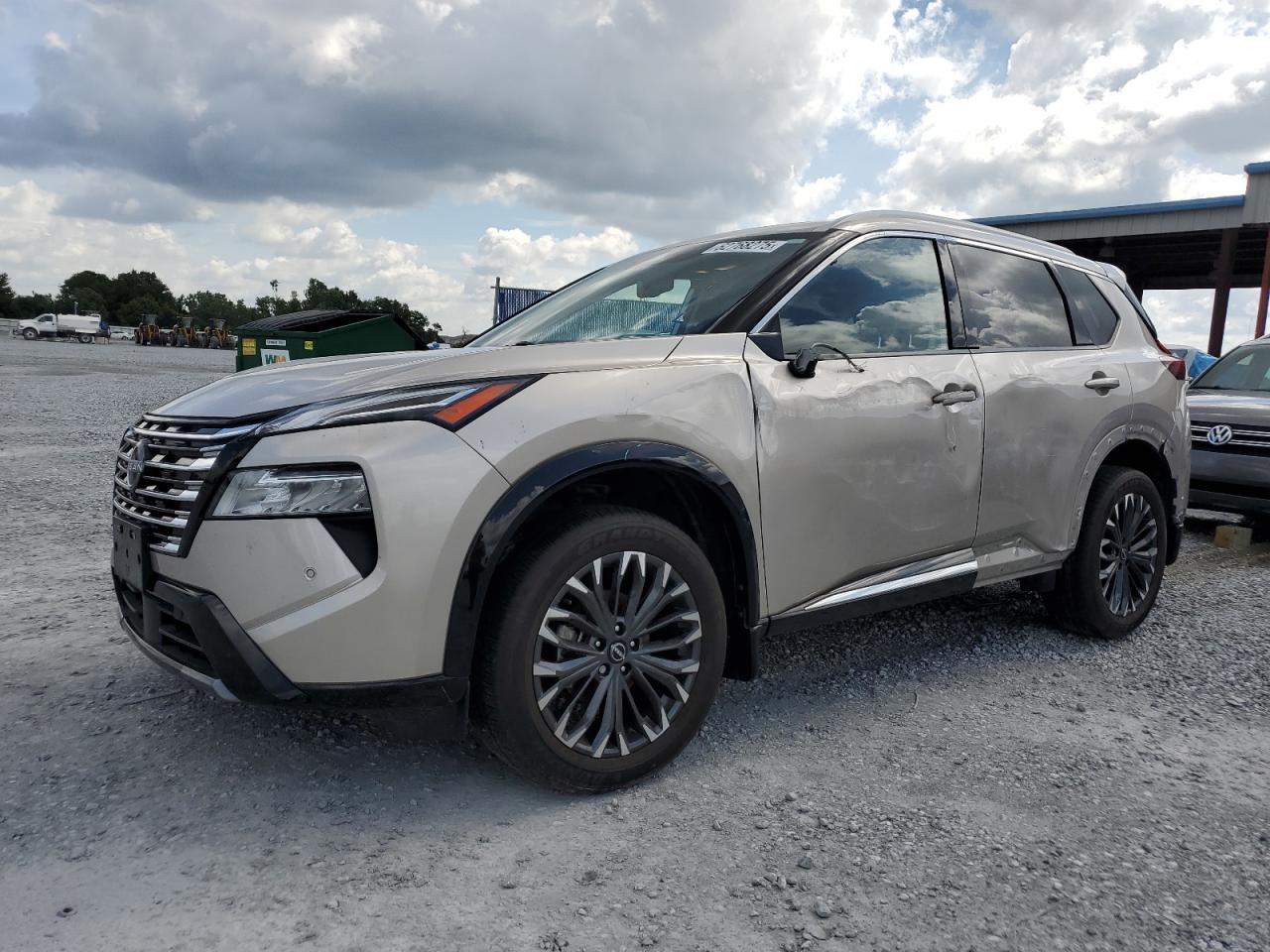 NISSAN ROGUE PLAT 2024