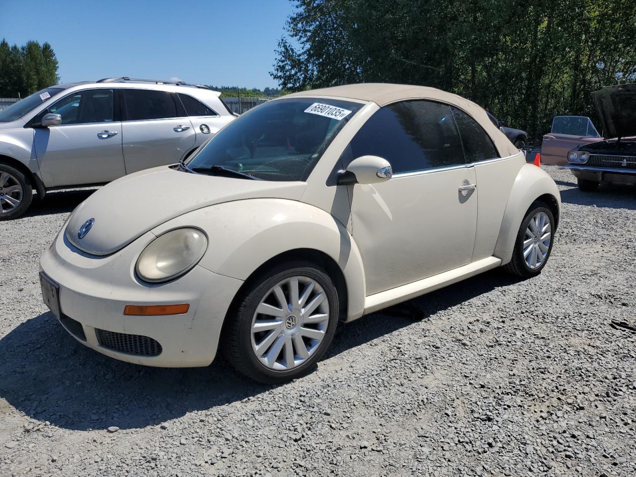 VOLKSWAGEN NEW BEETLE 2008