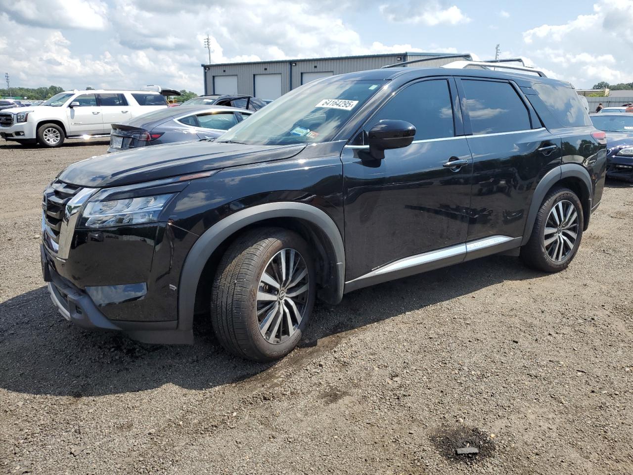 NISSAN PATHFINDER 2023