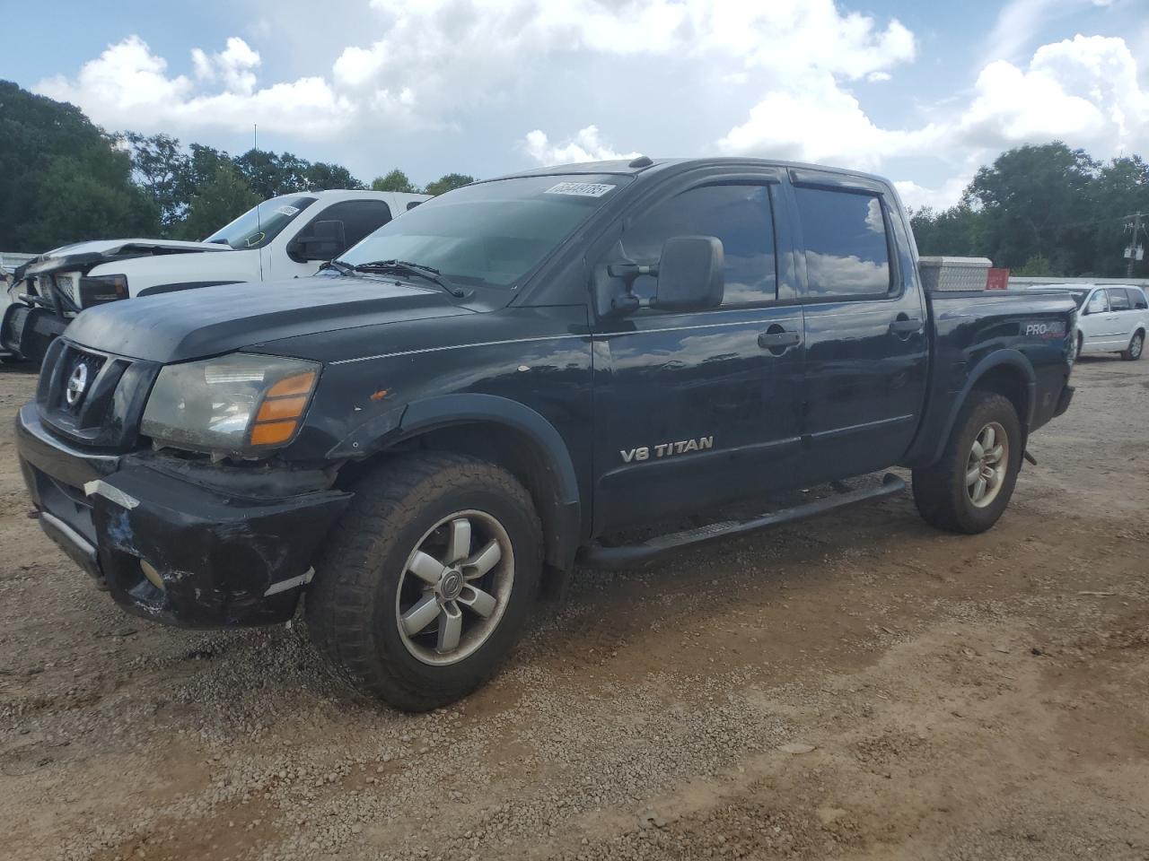 NISSAN TITAN S 2011