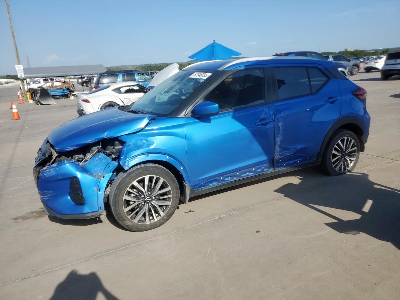 NISSAN KICKS SV 2023