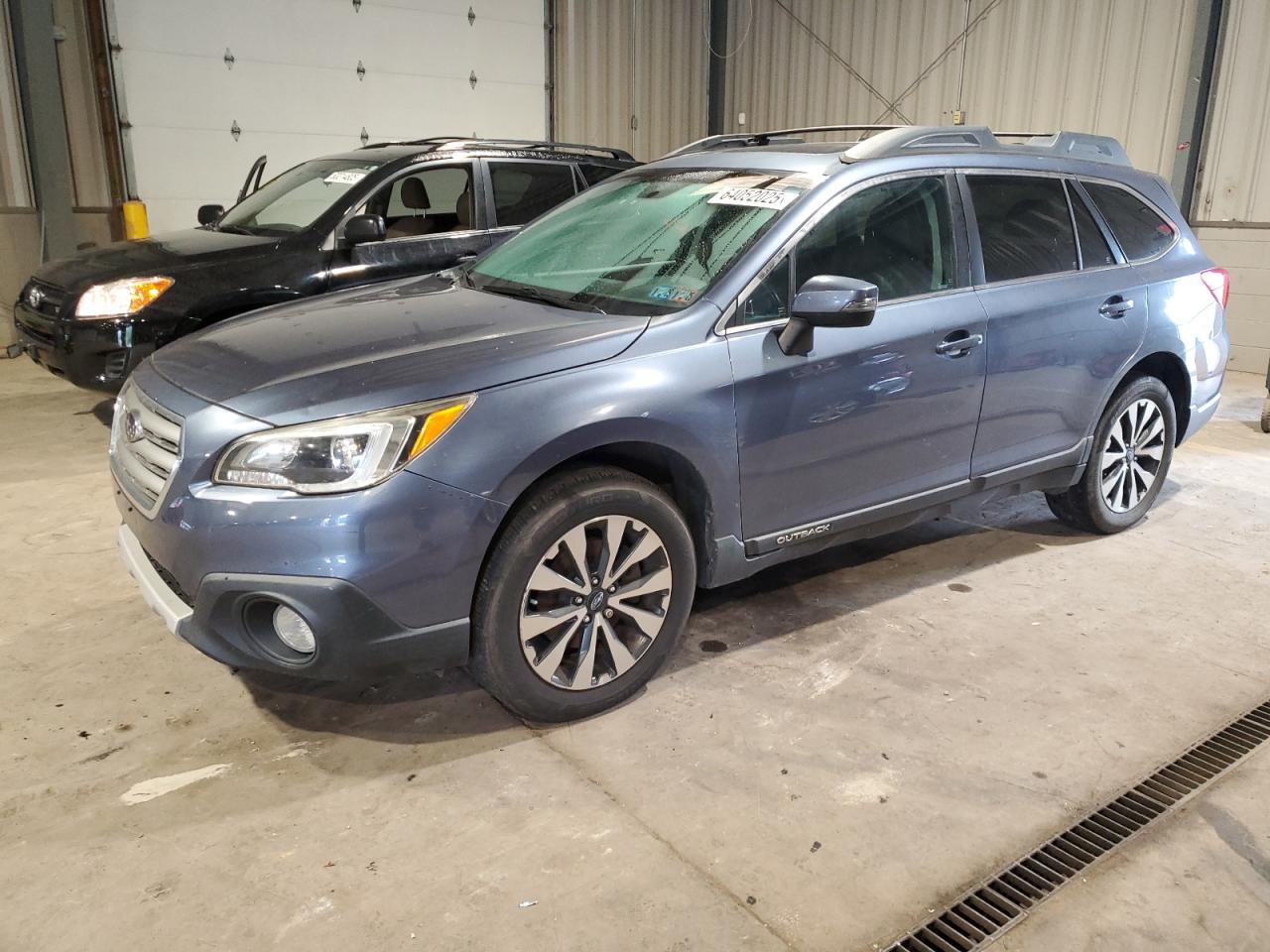 SUBARU OUTBACK 2. 2016