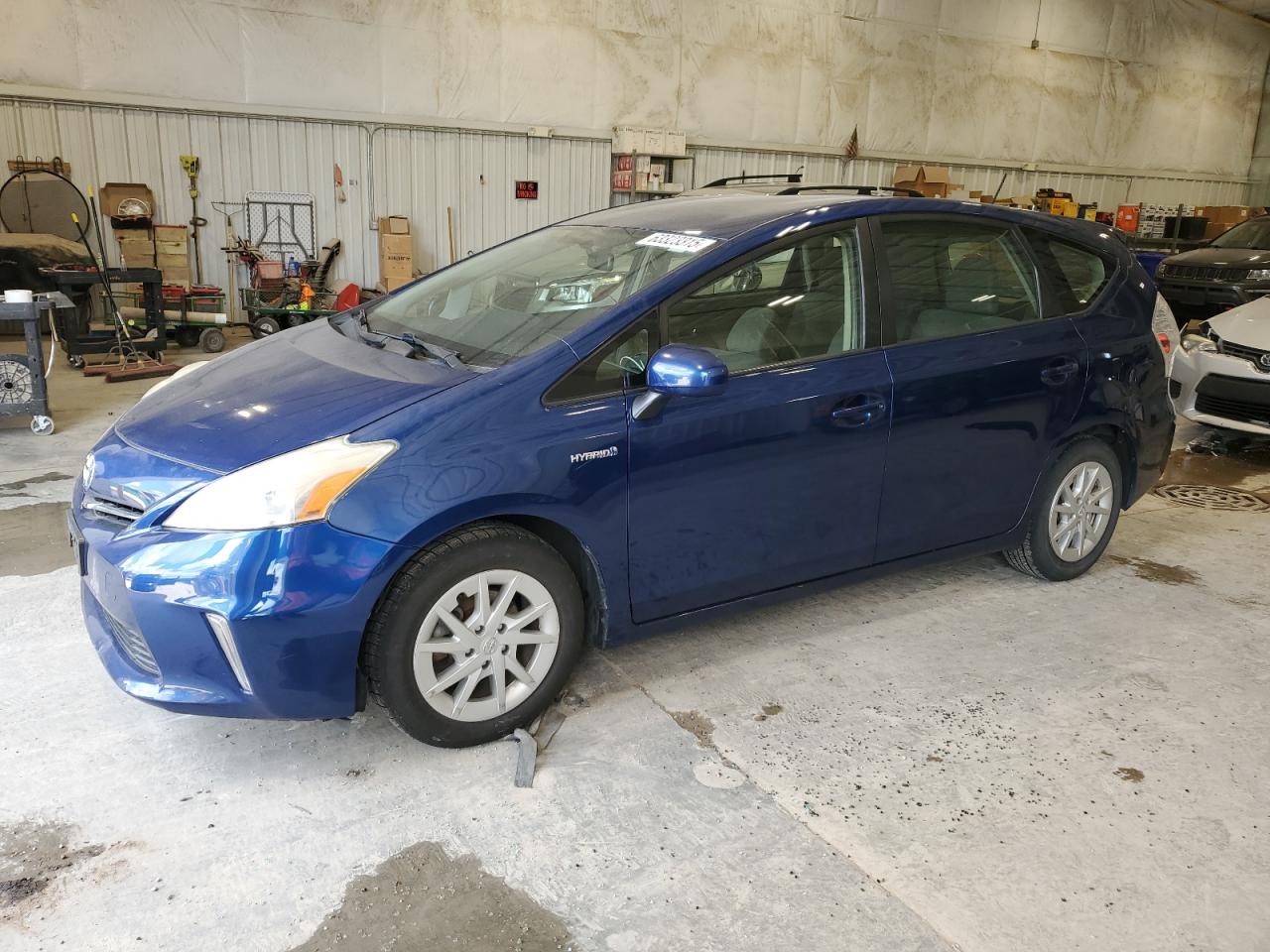 TOYOTA PRIUS V 2012