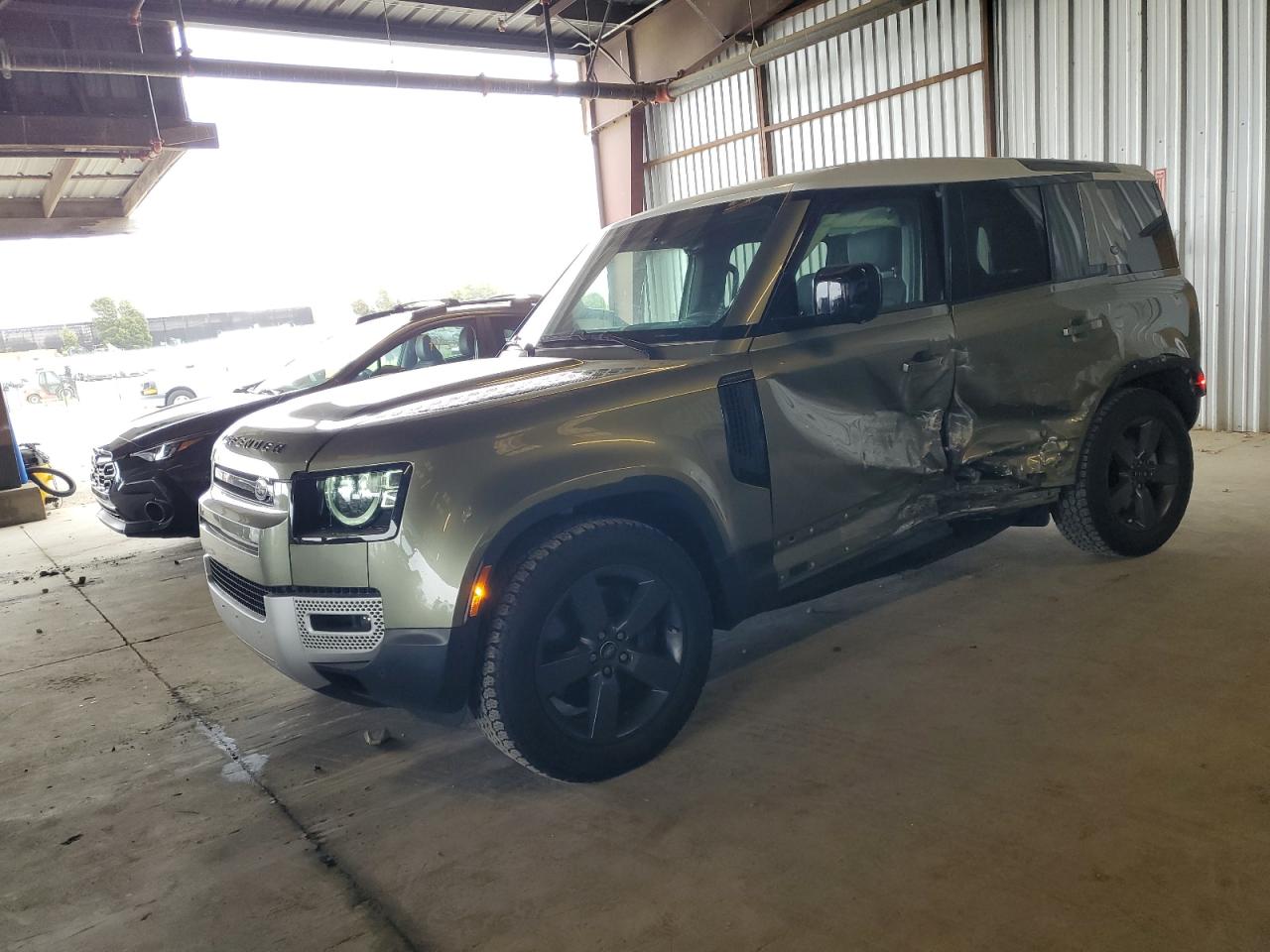 LAND ROVER DEFENDER 1 2024
