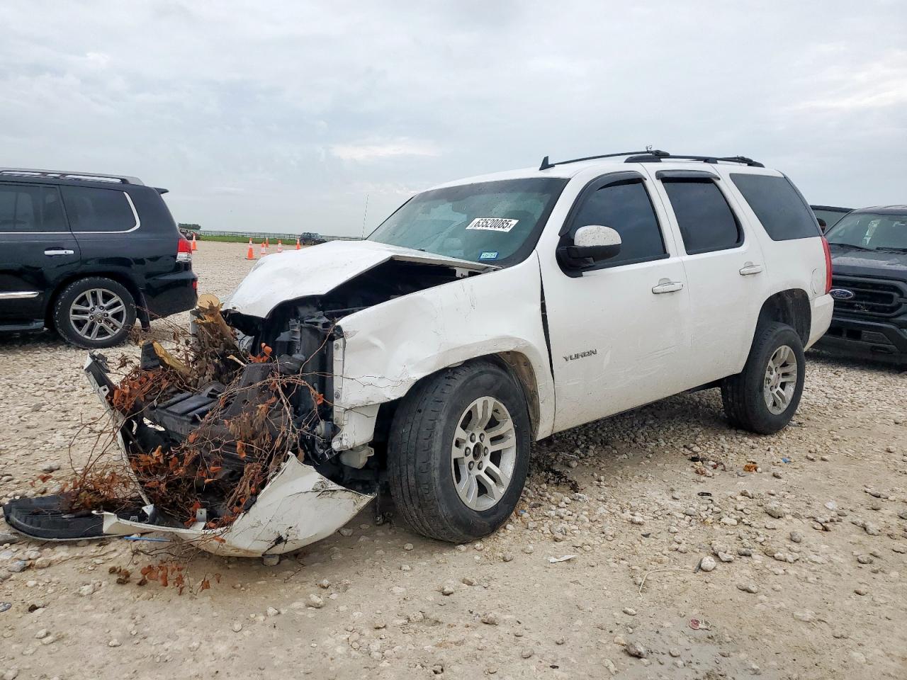 GMC YUKON SLE 2013