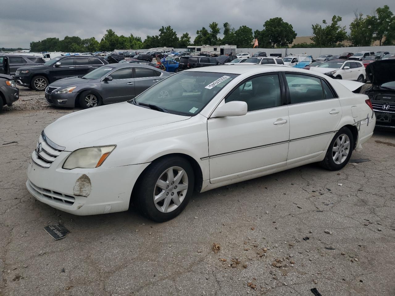 TOYOTA AVALON XL 2005