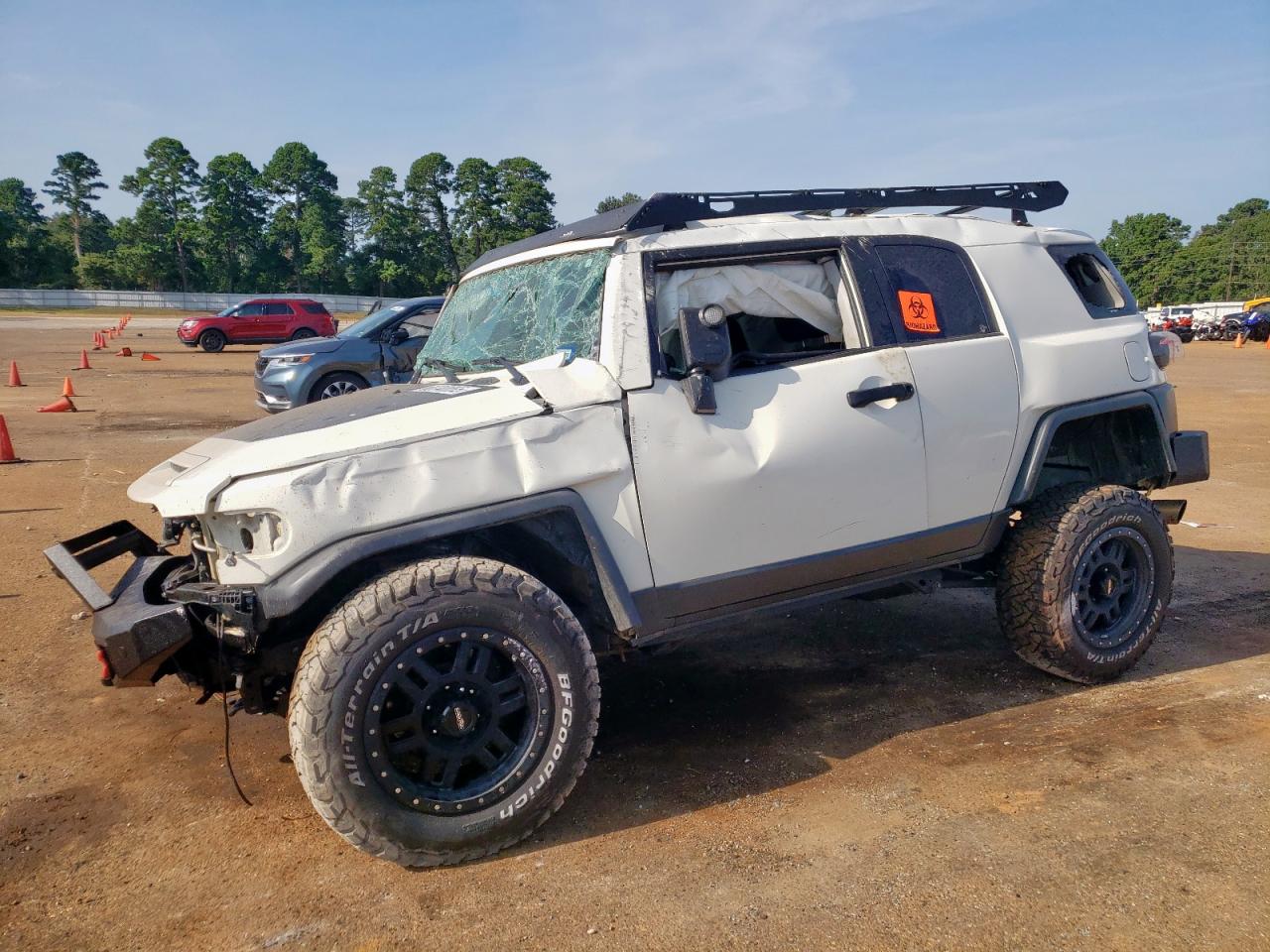 TOYOTA FJ CRUISER 2012