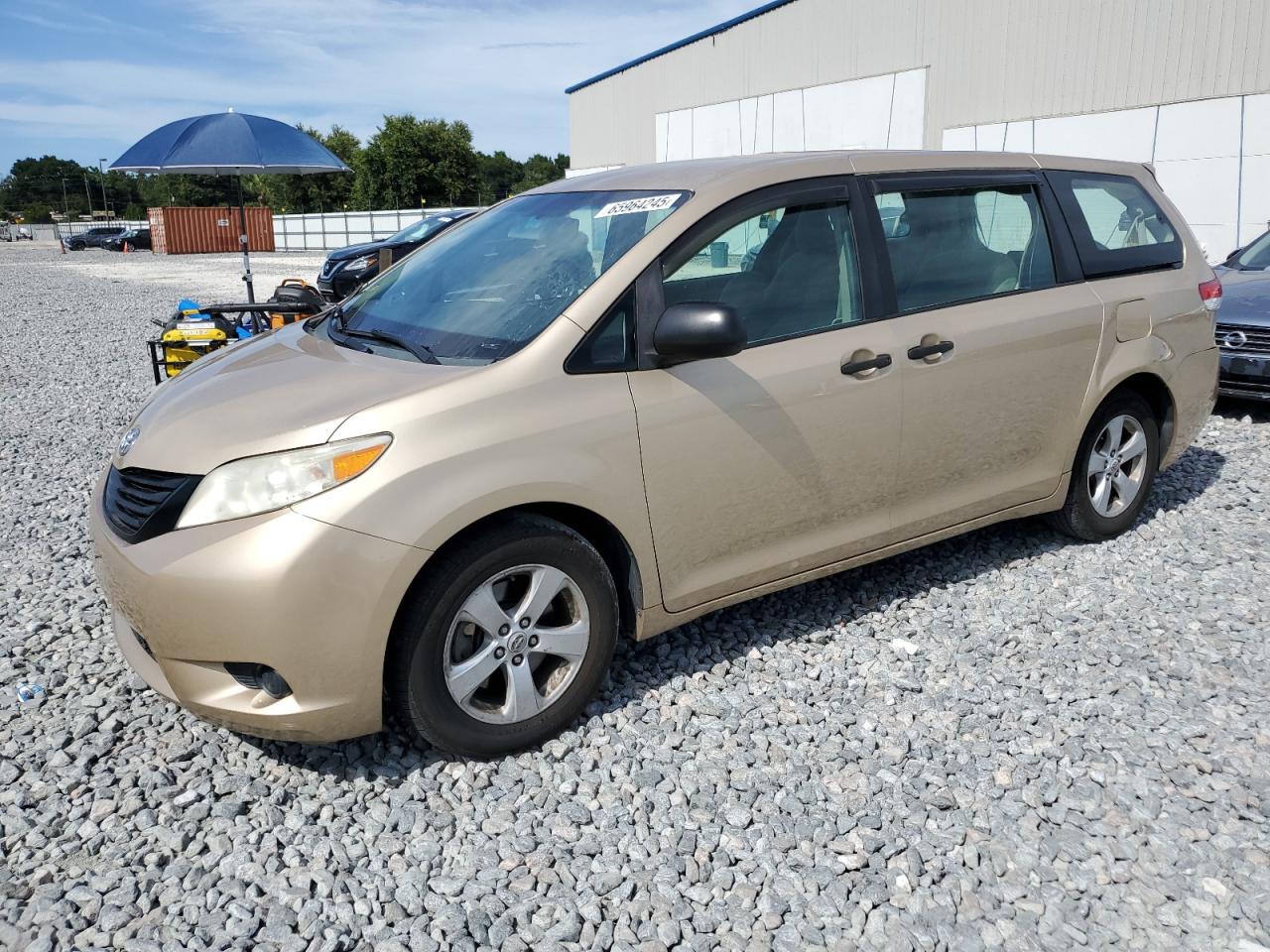 TOYOTA SIENNA 2011