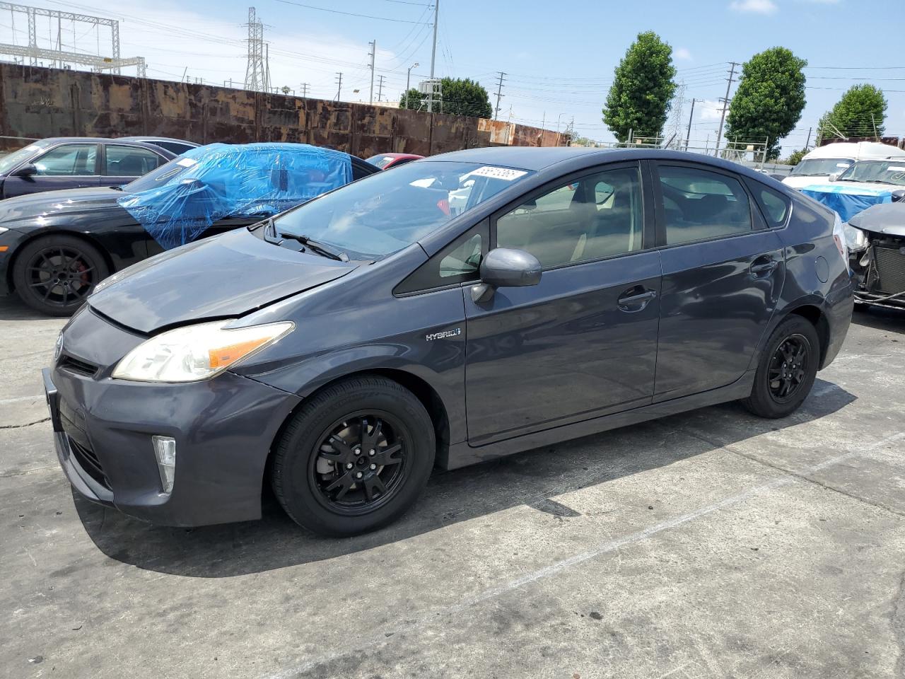 TOYOTA PRIUS 2014