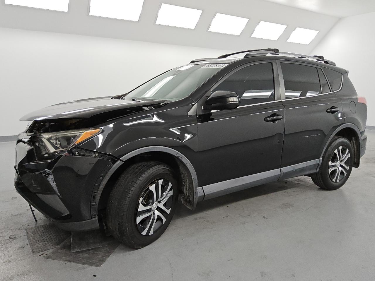 TOYOTA RAV4 LE 2018