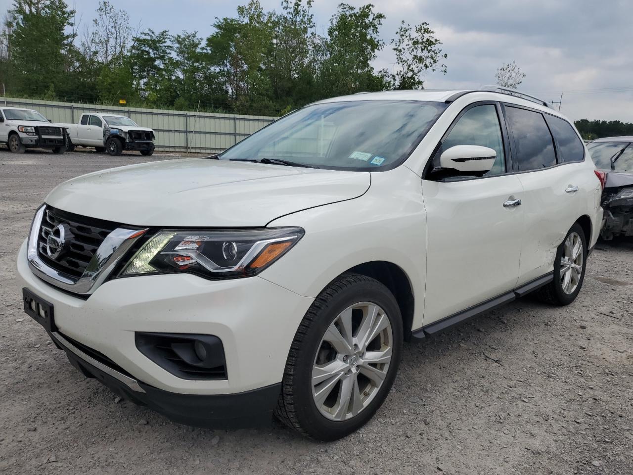 NISSAN PATHFINDER 2018