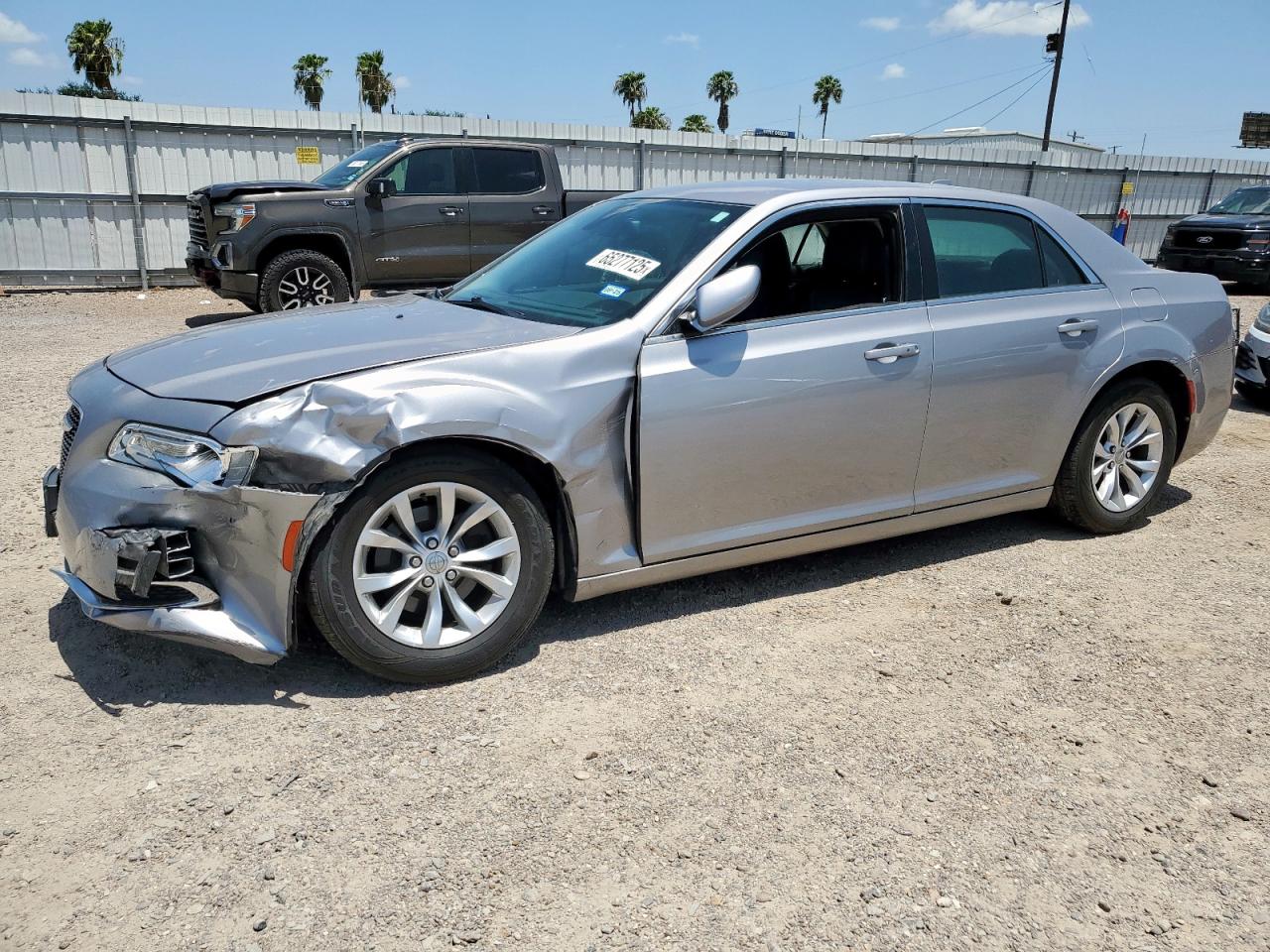 CHRYSLER 300 LIMITED 2015