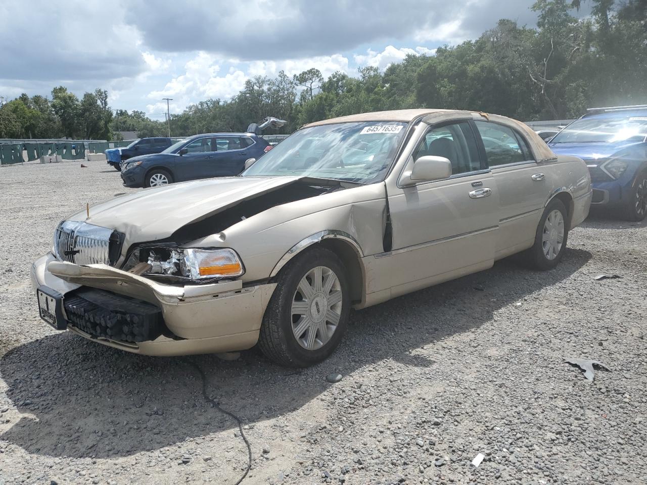 LINCOLN TOWN CAR S 2005