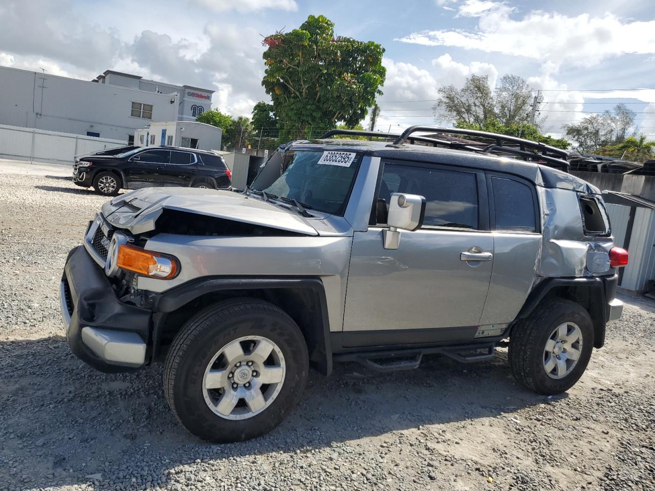 TOYOTA FJ CRUISER 2010