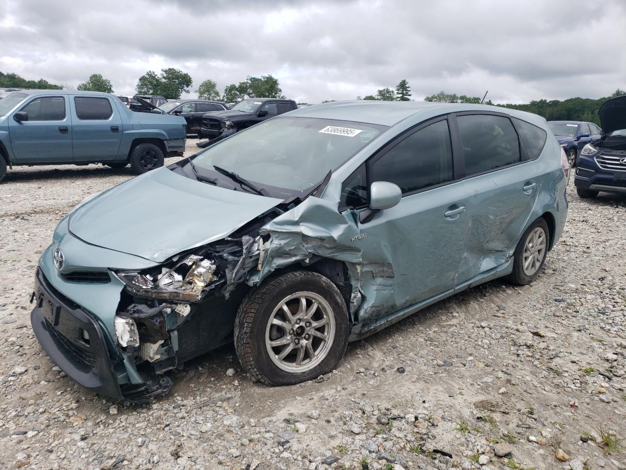 TOYOTA PRIUS V 2016