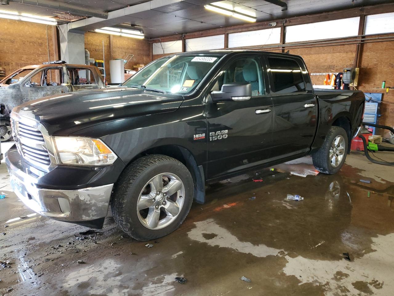 RAM 1500 SLT 2015