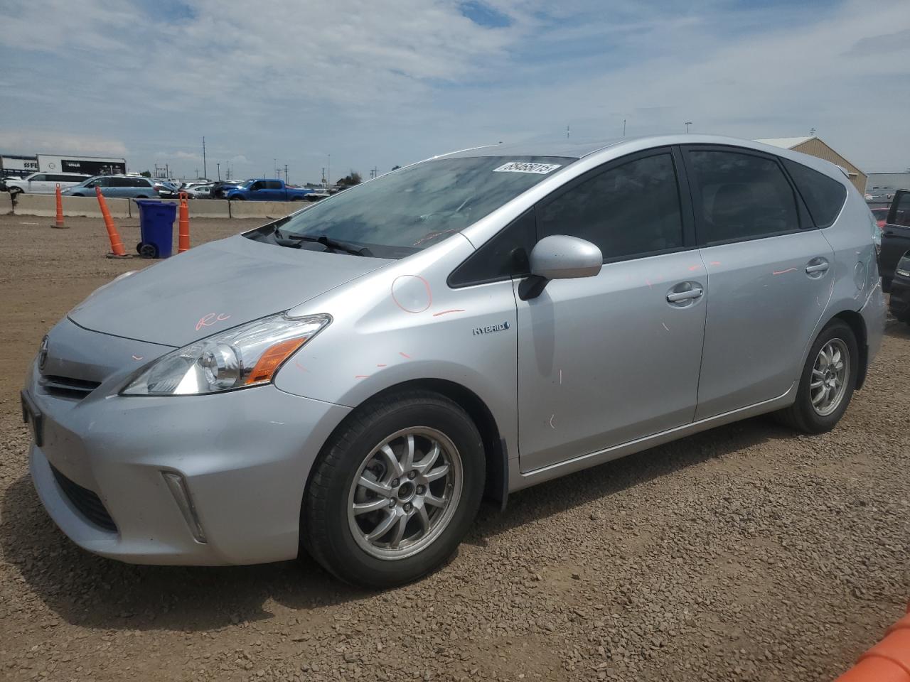 TOYOTA PRIUS V 2012