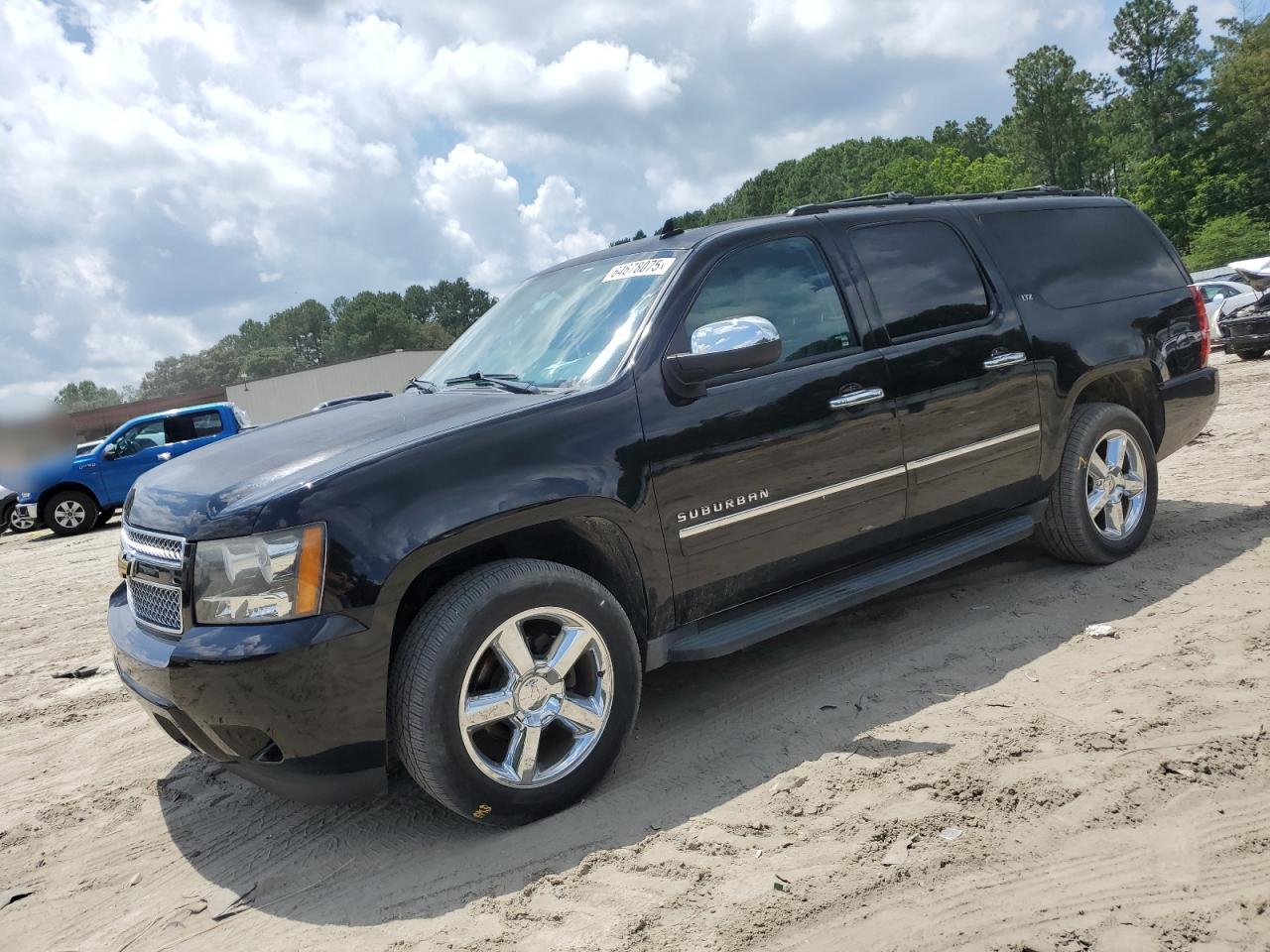 CHEVROLET SUBURBAN K 2013